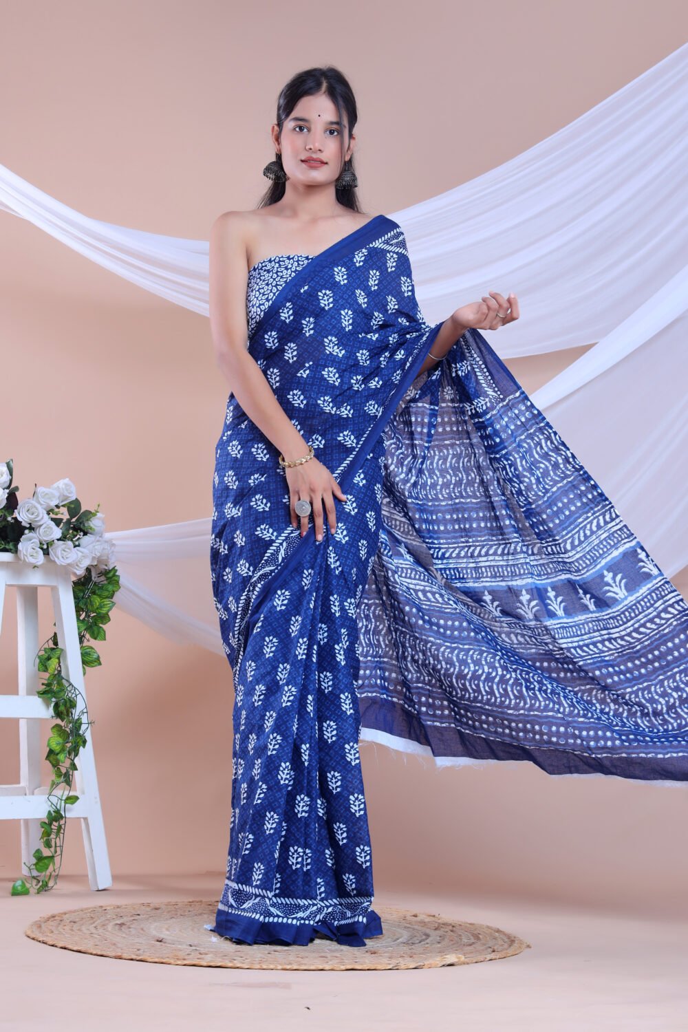 Blue choti butti -Printed pure cotton Mulmul saree with blouse