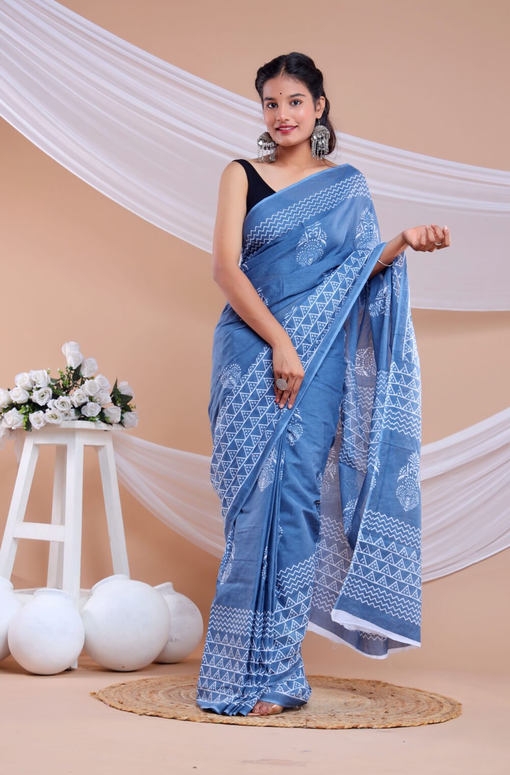 grey tarun ji design-Printed pure cotton Mulmul saree with blouse